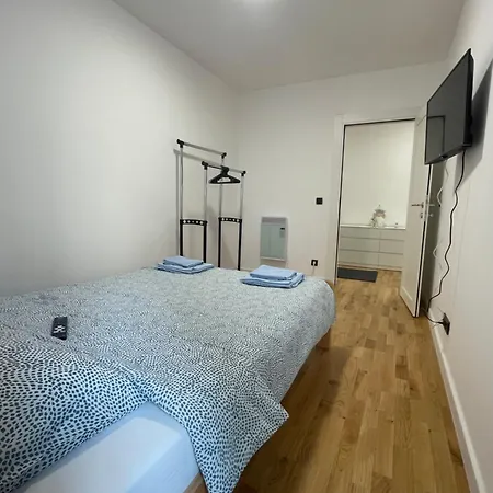 Joy Vracar 3 Bedrooms 2 Bathrooms Apartment
