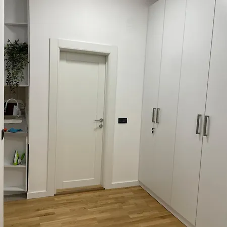 Joy Vracar 3 Bedrooms 2 Bathrooms Apartment